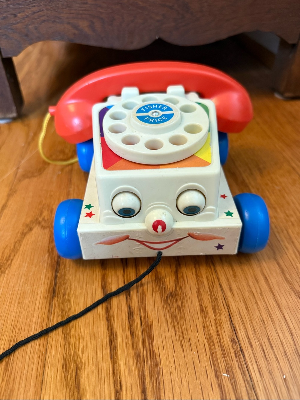 2009 chatter phone Fisher-Price Classic Pull Phone Toy - Red, Blue & Cream
